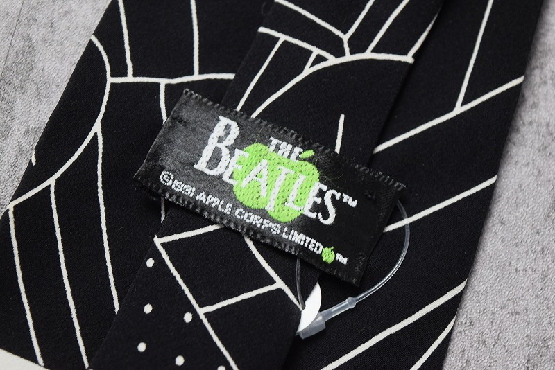 ビートルズ 超レア The Beatles シルクネクタイ 黒 ビートルズ 超レア