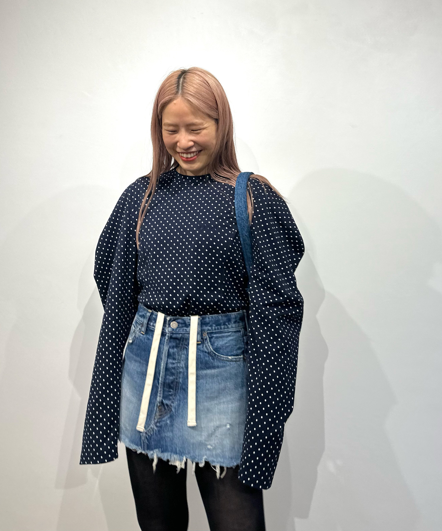 DAMAGE DENIM MINI SKIRT｜HOLIDAY（ホリデイ）OFFICIAL ONLINE STORE