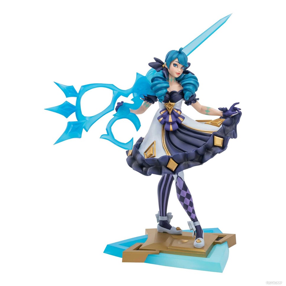 リーグ・オブ・レジェンド』「グウェン」スタチューがRiot Store Japan