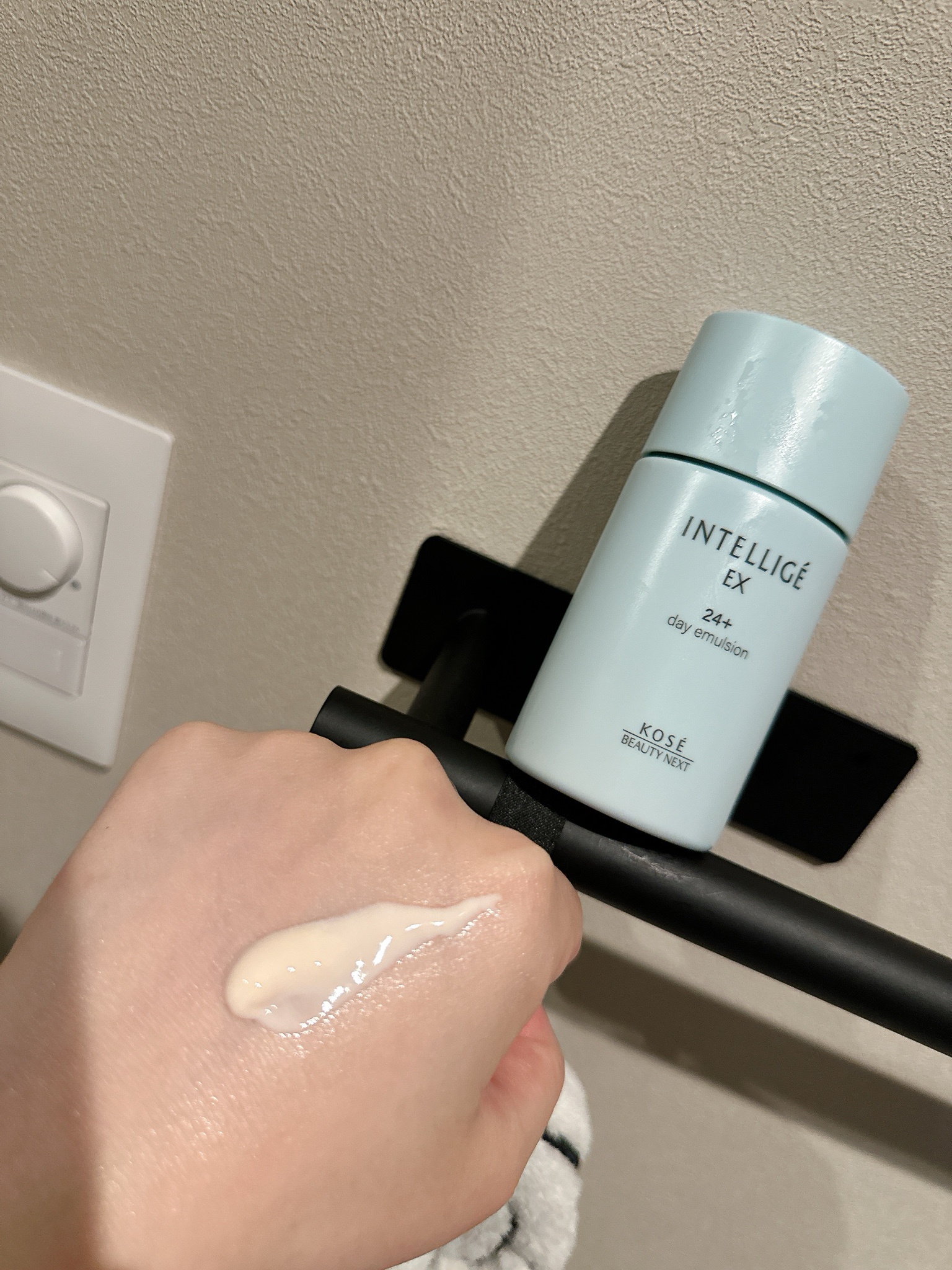 アンテリージェEX / 24＋ デイ エマルジョンの公式商品情報｜美容