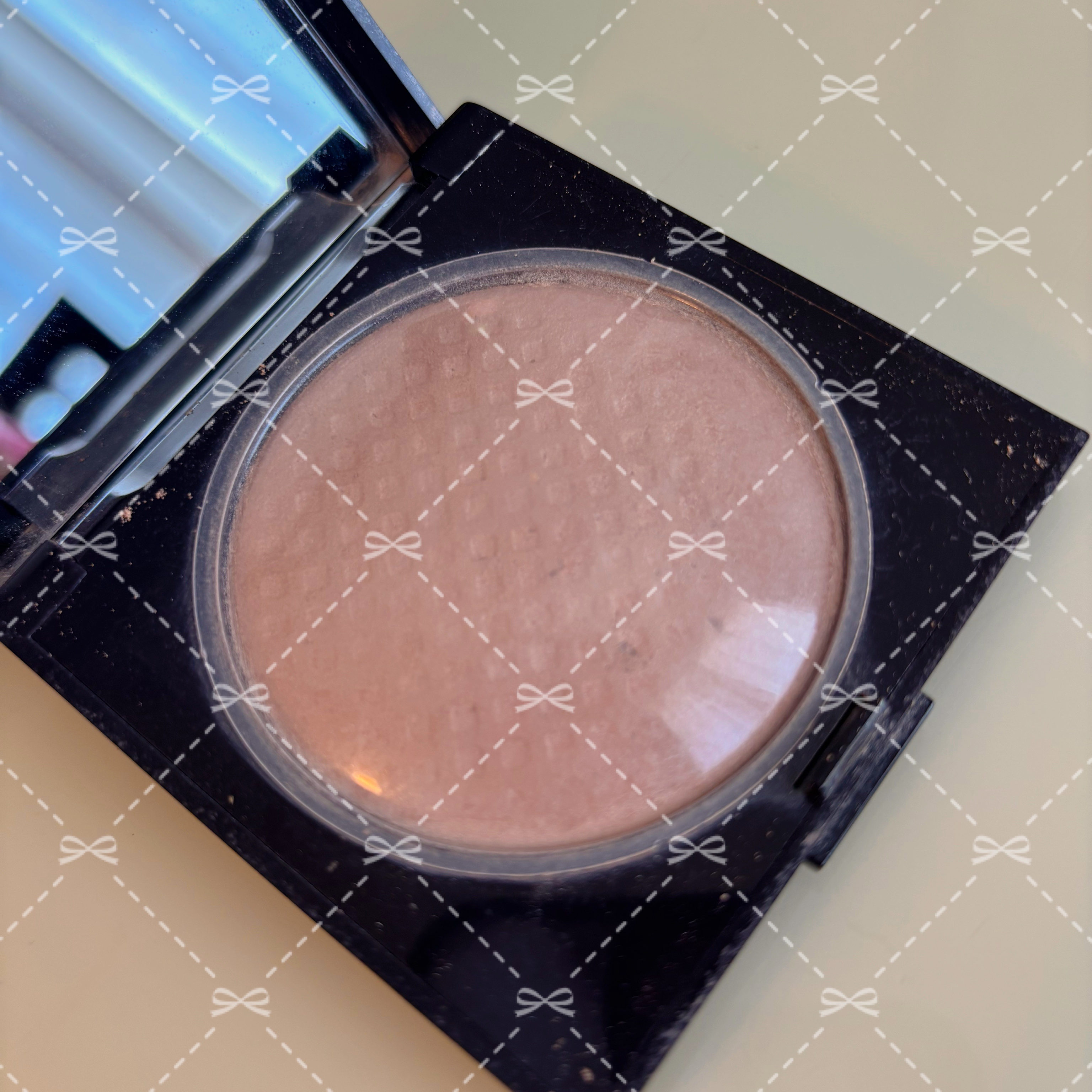 ローラ メルシエ / マットラディアンス ベイクドパウダー ハイライト01