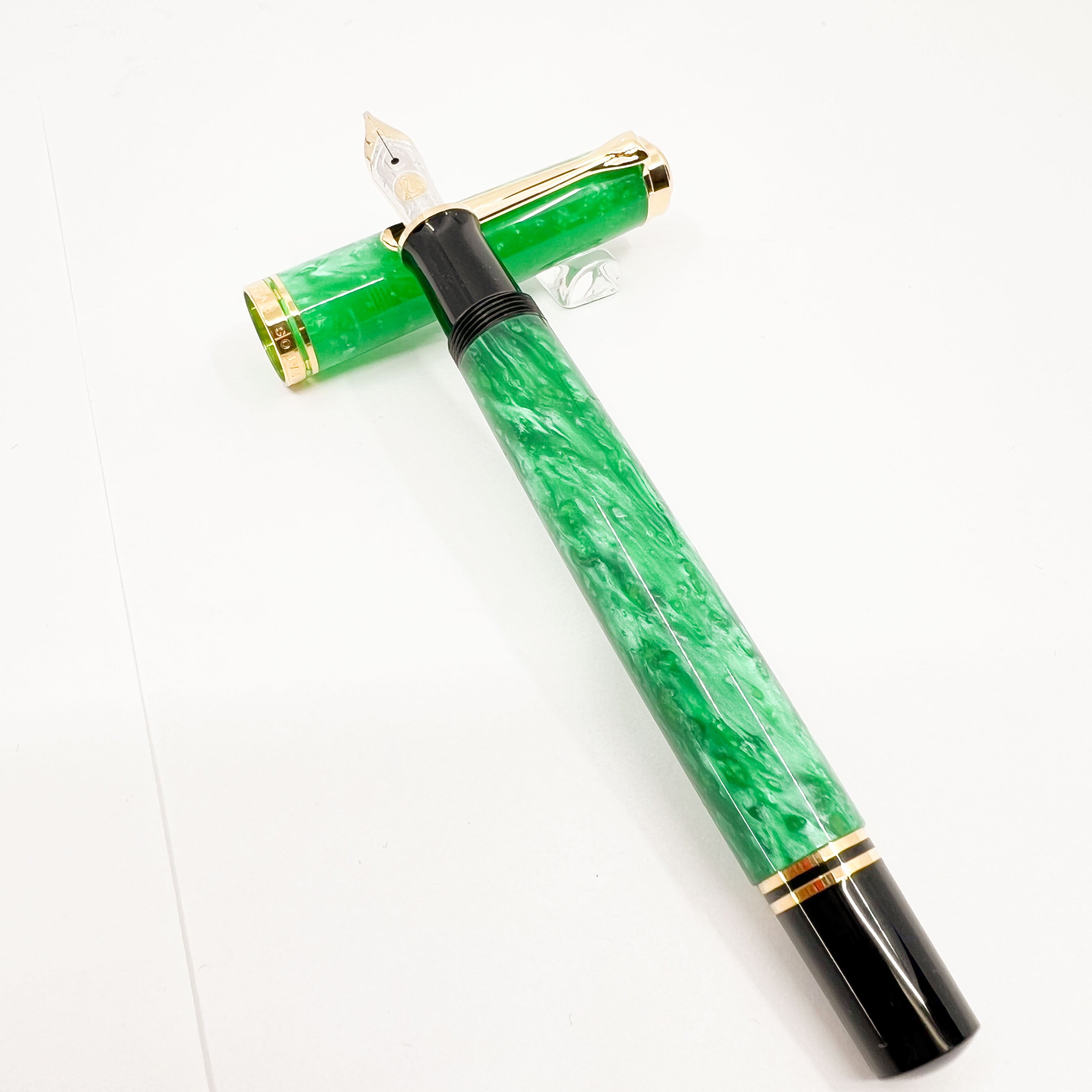 Pelikan M600 Vibrant Green Fountain Pen – Fountain Pen Hospital