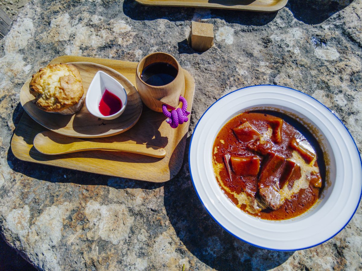 いつか泊まりたい山小屋＃30 八ヶ岳・黒百合ヒュッテ】山の上のカフェ