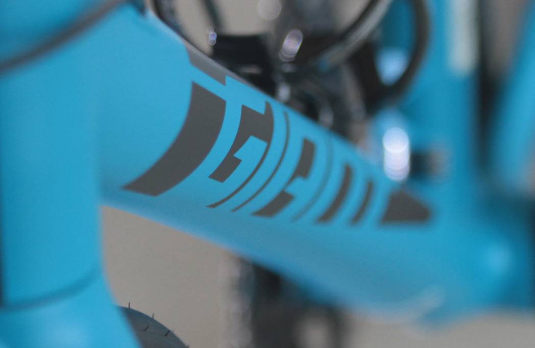 2017年 GIANTのアルミロードが熱い【NEW CONTEND】【NEW TCR SLR