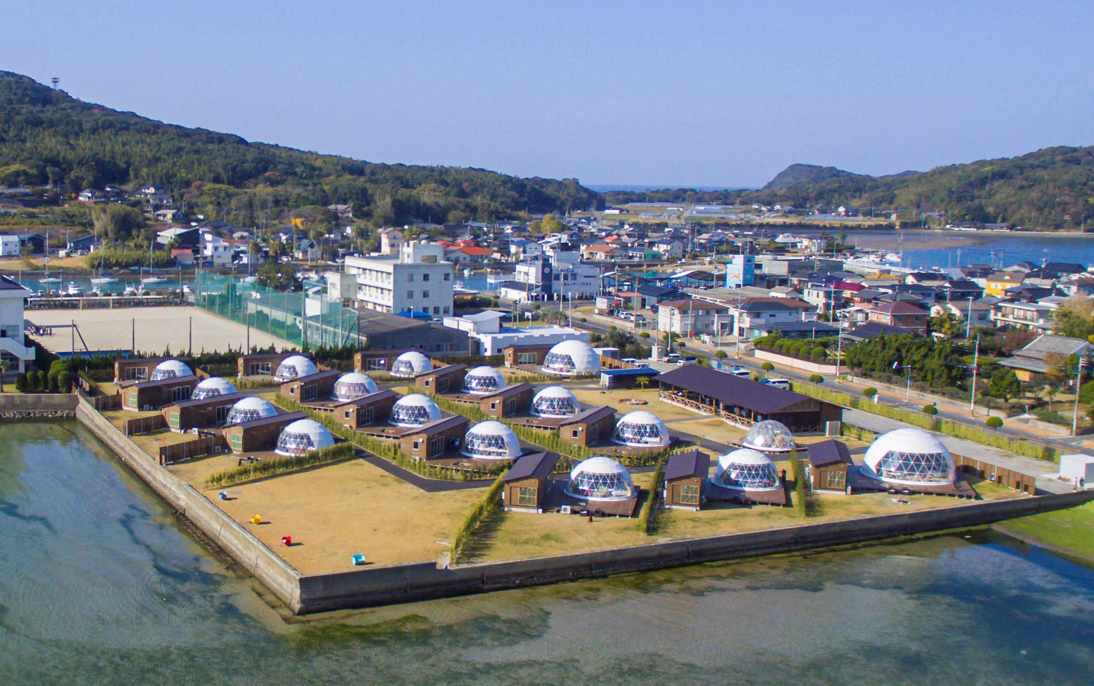 一般社団法人 ふくつ観光協会 » GLAMPDOME福岡ふくつ【福岡】