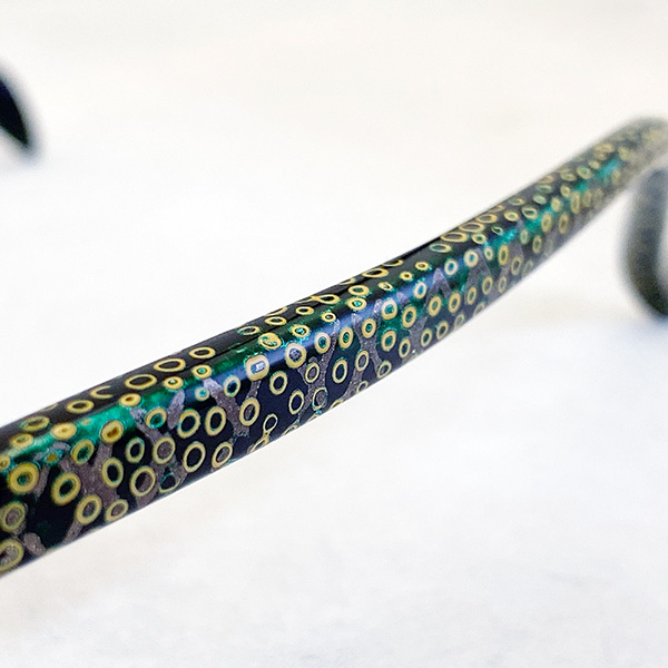 津軽塗眼鏡フレーム 天守 唐塗 緑フチなし